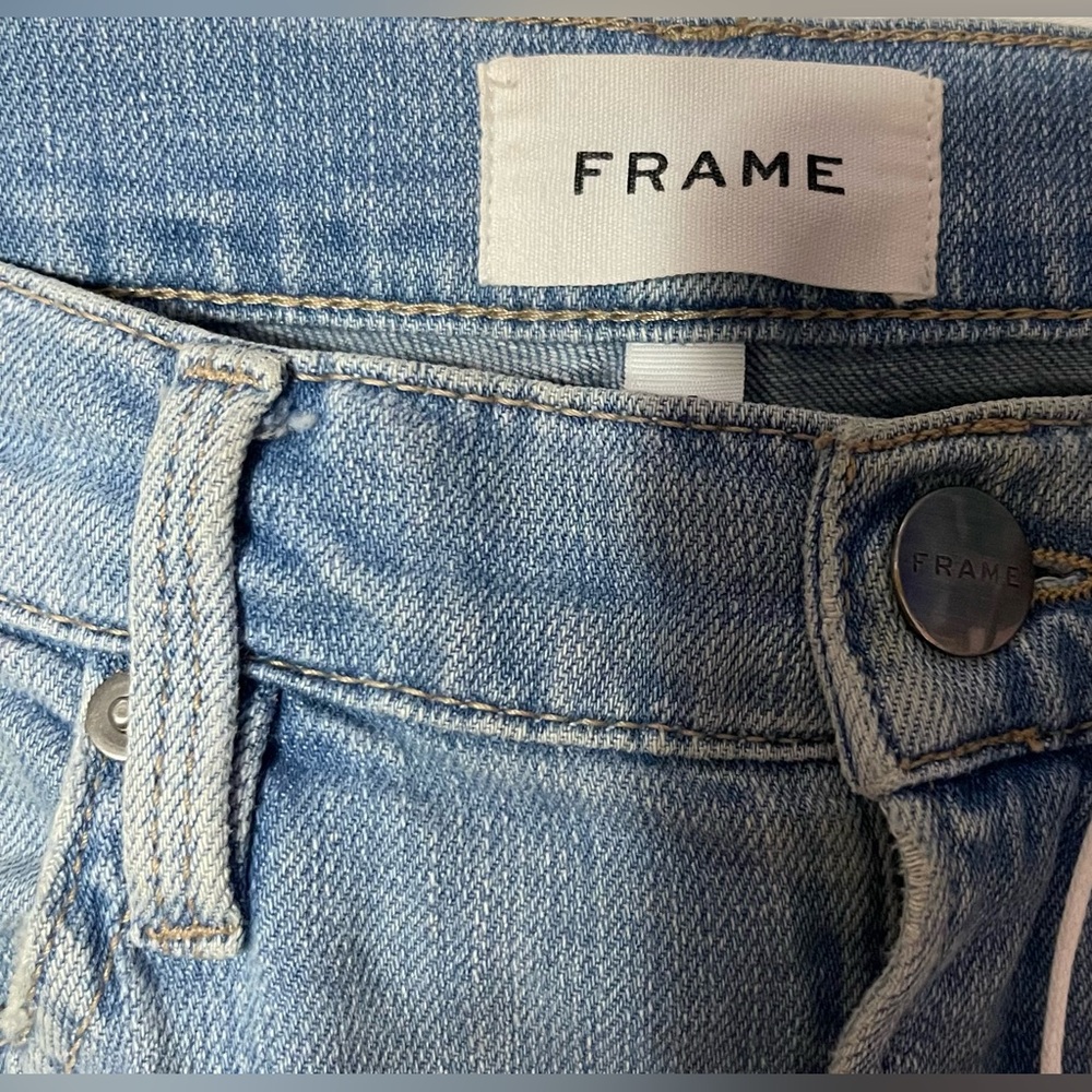 Frame Denim Light Wash Jeans - Picture 5 of 13